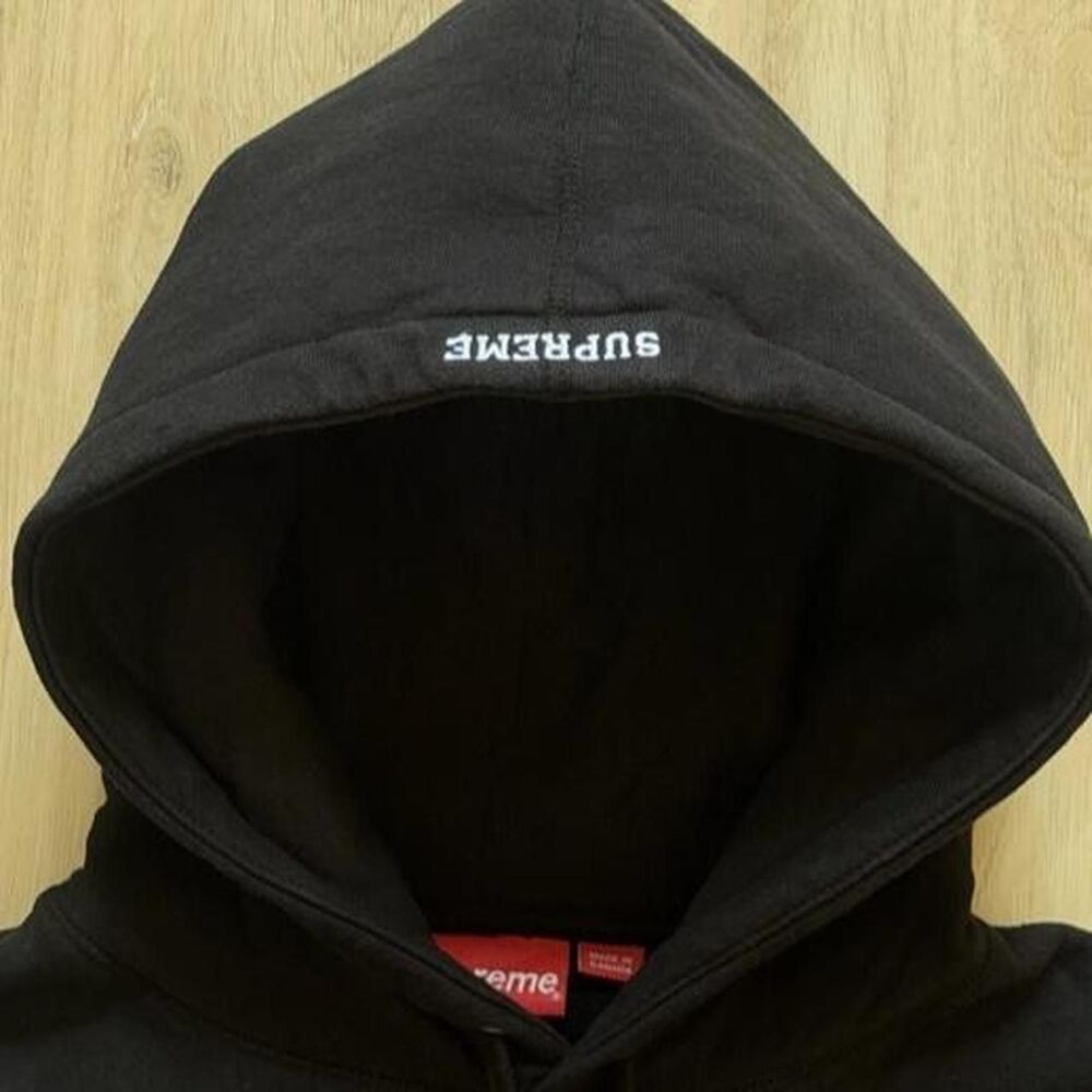 Supreme Men's Black Hoodie - Picture 8 of 8